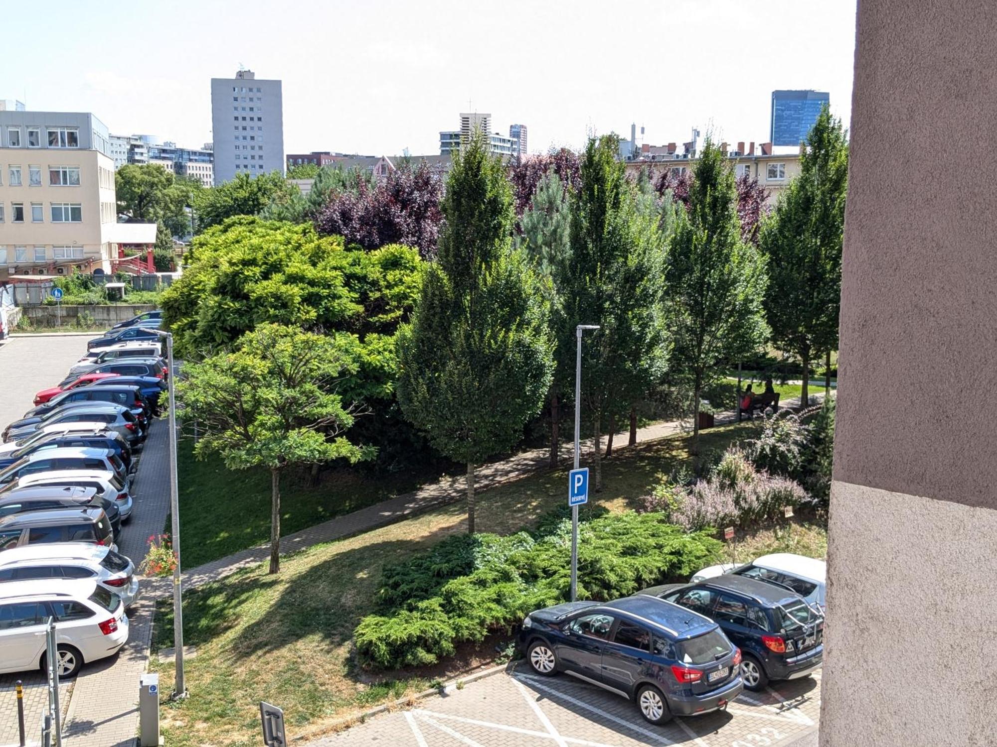 Apartman Bratislava City & Parking エクステリア 写真